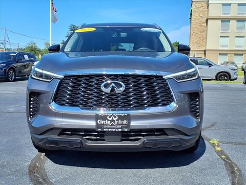 2024 INFINITI QX60 LUXE