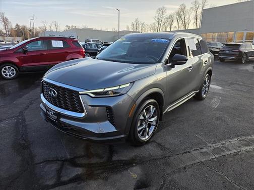 2024 INFINITI QX60 LUXE