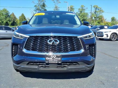 2022 INFINITI QX60 LUXE