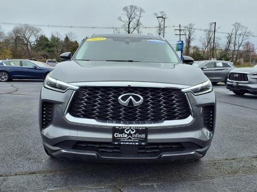 2022 INFINITI QX60 LUXE