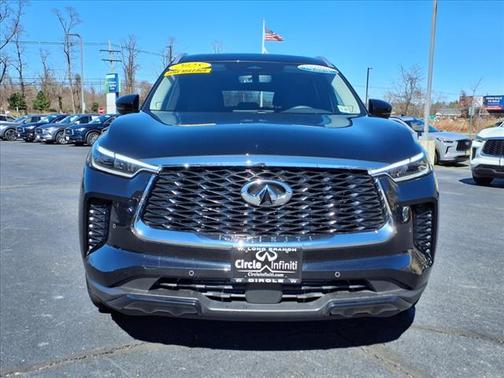 2025 INFINITI QX60 LUXE