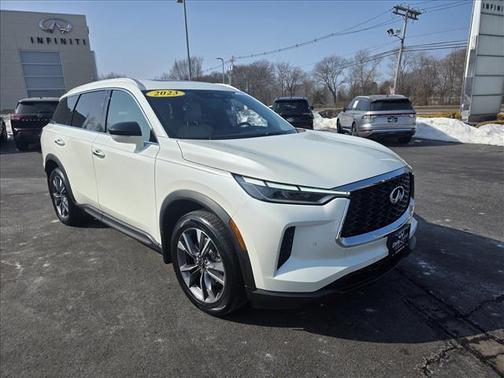 2023 INFINITI QX60 LUXE