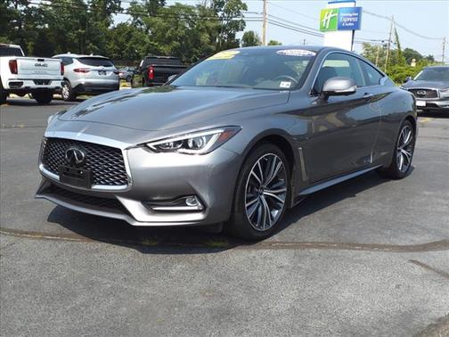 2022 INFINITI Q60 LUXE