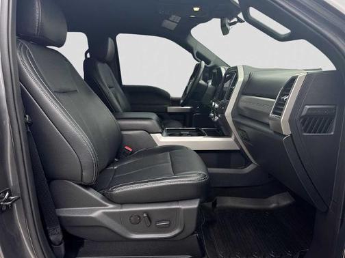 CARBONIZED GRAY 2022 Ford F-250 LARIAT