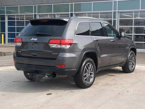 2020 Jeep Grand Cherokee LAREDO