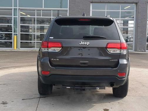 2020 Jeep Grand Cherokee LAREDO