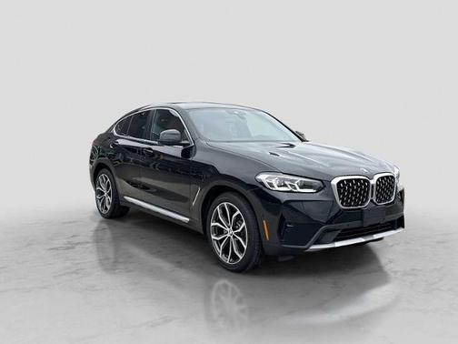 Black 2022 BMW X4 XDRIVE30I