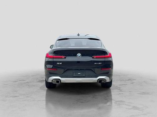 Black 2022 BMW X4 XDRIVE30I