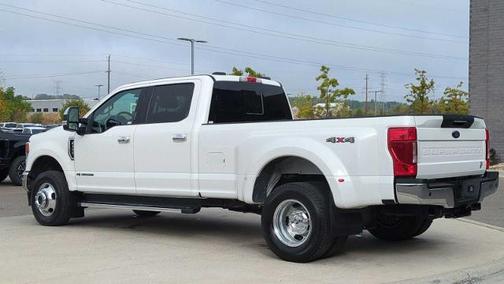 2022 Ford F-350 LARIAT SUPER DUTY