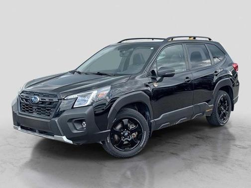 Crystal Black Silica 2024 Subaru Forester WILDERNESS