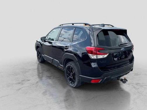 Crystal Black Silica 2024 Subaru Forester WILDERNESS