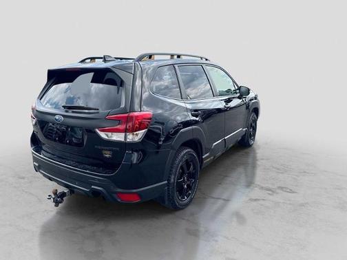 Crystal Black Silica 2024 Subaru Forester WILDERNESS