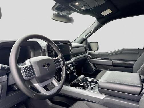 AGATE BLACK METALLIC 2025 Ford F-150 XLT