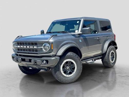CARBONIZED GREY METALLIC 2022 Ford Bronco BLACK DIAMOND