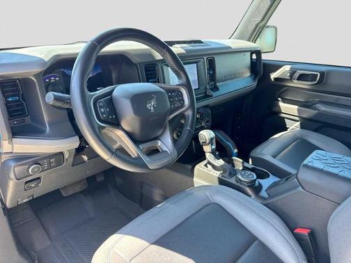 CARBONIZED GREY METALLIC 2022 Ford Bronco BLACK DIAMOND