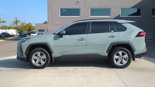 2023 Toyota RAV4 XLE