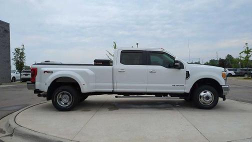 2017 Ford F-350 LARIAT SUPER DUTY