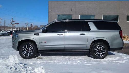 2023 GMC Yukon XL AT4