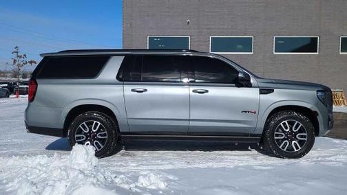 2023 GMC Yukon XL AT4