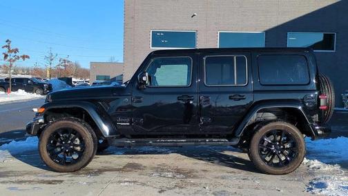 2022 Jeep Wrangler Unlimited SAHARA
