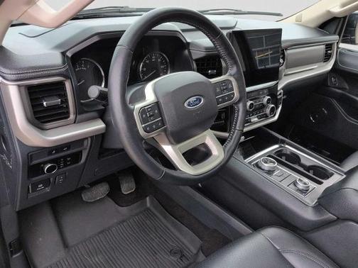 AGATE BLACK METALLIC 2023 Ford Expedition XLT