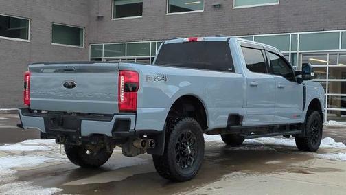 2025 Ford F-350 LARIAT SUPER DUTY