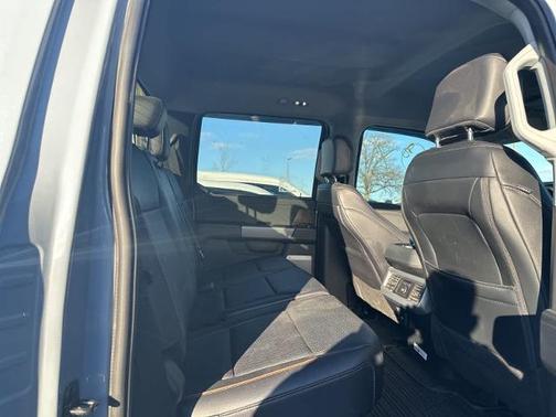 2025 Ford F-350 LARIAT SUPER DUTY