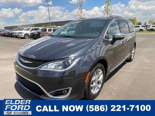 Photo 1 of 64 of 2019 Chrysler Pacifica Limited