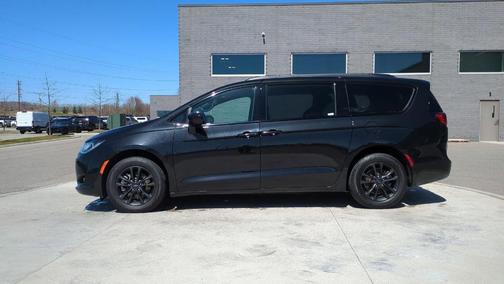 2020 Chrysler Pacifica Launch Edition