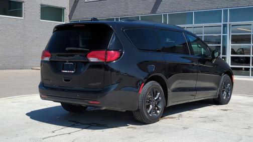 2020 Chrysler Pacifica Launch Edition