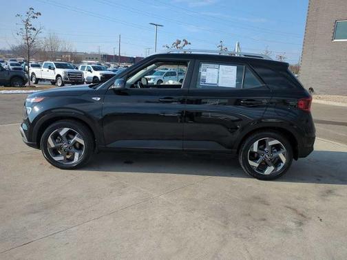 2023 Hyundai VENUE SEL