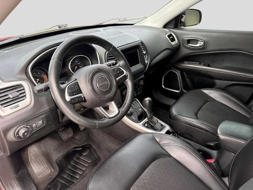 Redline Pearlcoat 2018 Jeep Compass LATITUDE