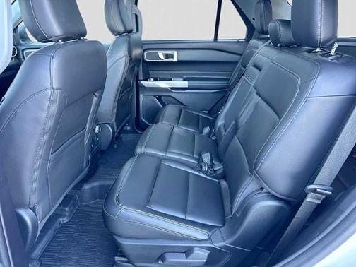 STAR WHITE MET TRI-COAT 2022 Ford Explorer XLT