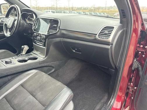 2022 Jeep Grand Cherokee LAREDO