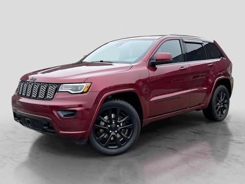Velvet Red Pearlcoat 2022 Jeep Grand Cherokee LAREDO