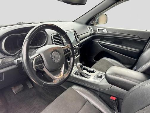 Velvet Red Pearlcoat 2022 Jeep Grand Cherokee LAREDO