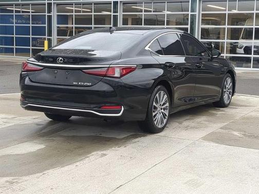2021 Lexus ES 250 BASE