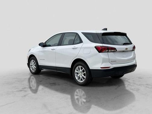 Summit White 2023 Chevrolet Equinox LS