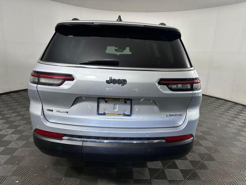 2021 Jeep Grand Cherokee L Laredo