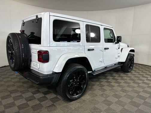 Bright White Clearcoat 2023 Jeep Wrangler 4xe Sahara