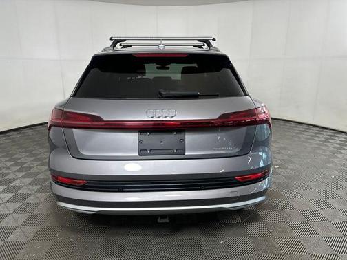 2021 Audi e-tron Premium