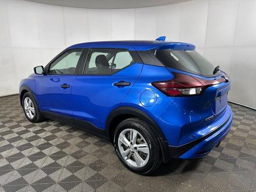2021 Nissan Kicks S