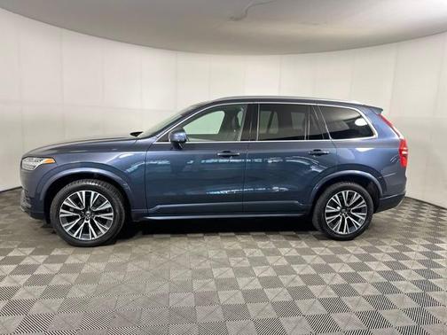 2021 Volvo XC90 T5 Momentum