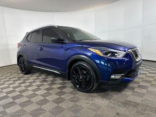2020 Nissan Kicks SR