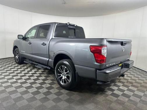 2024 Nissan Titan SV