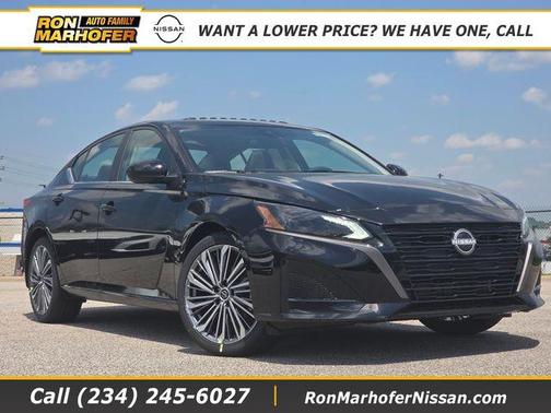 Super Black Clearcoat 2026 Nissan Altima 2.5 SV