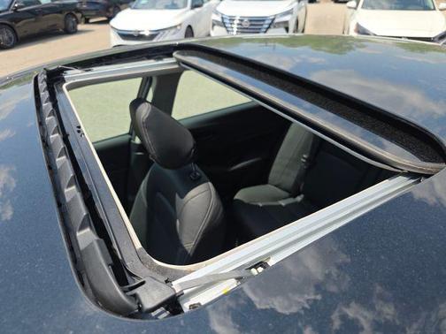 Super Black Clearcoat 2026 Nissan Altima 2.5 SV