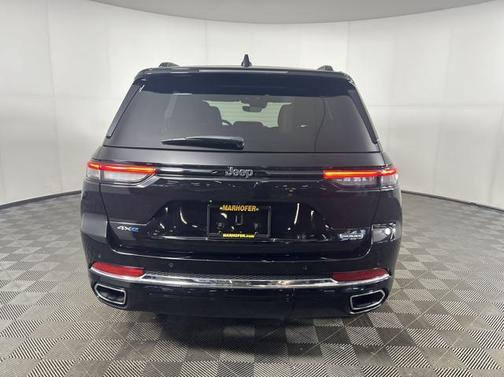 2022 Jeep Grand Cherokee 4xe Overland