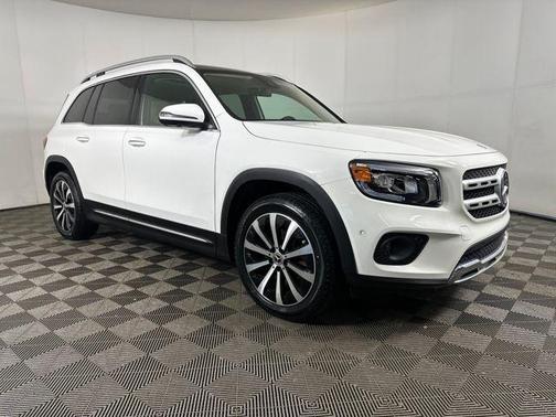 Polar White 2022 Mercedes-Benz GLB 250 4MATIC