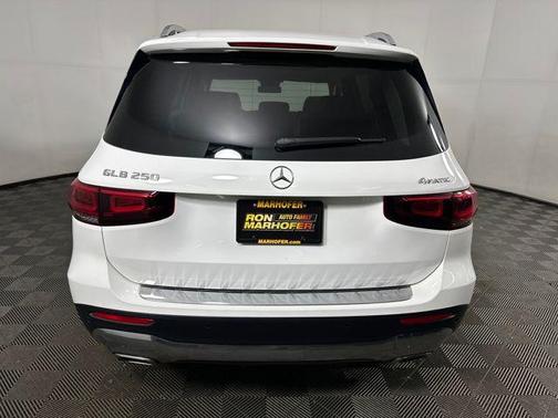Polar White 2022 Mercedes-Benz GLB 250 4MATIC